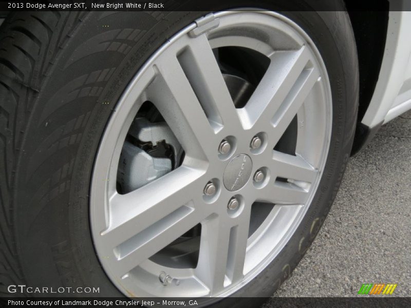 New Bright White / Black 2013 Dodge Avenger SXT