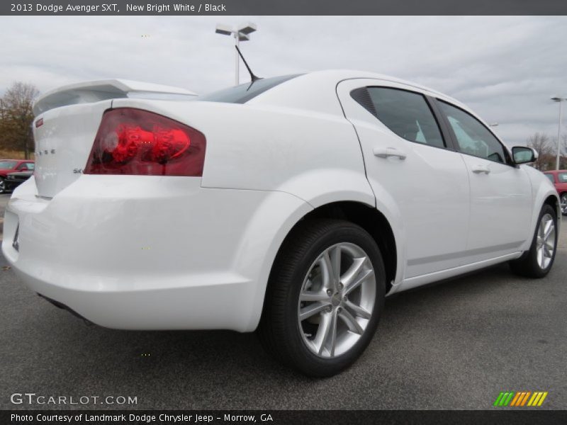New Bright White / Black 2013 Dodge Avenger SXT