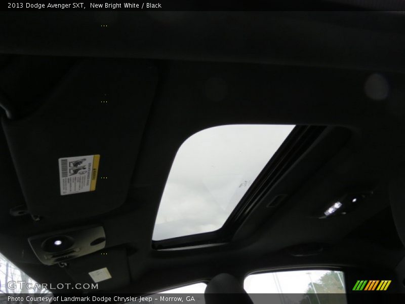 New Bright White / Black 2013 Dodge Avenger SXT