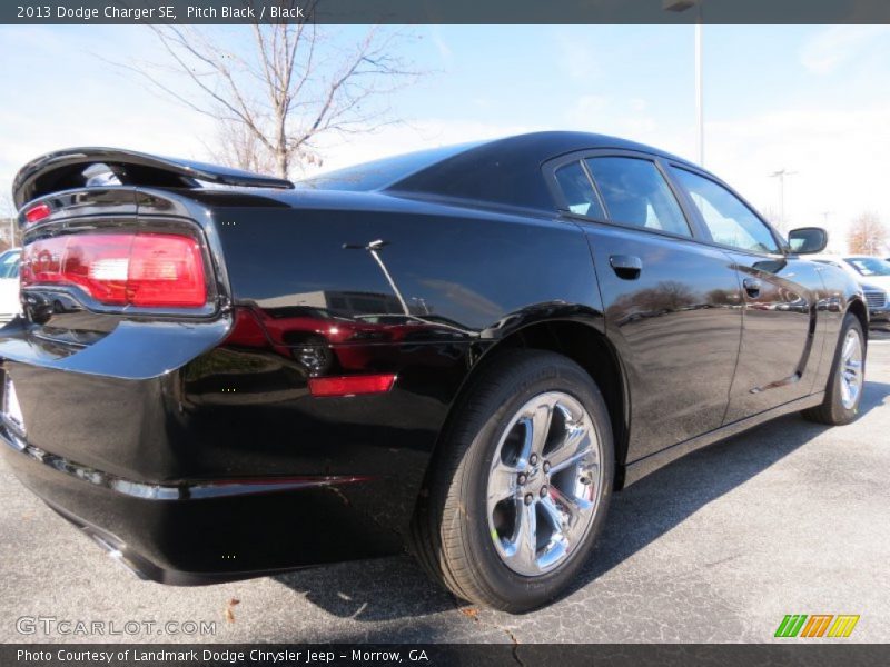 Pitch Black / Black 2013 Dodge Charger SE