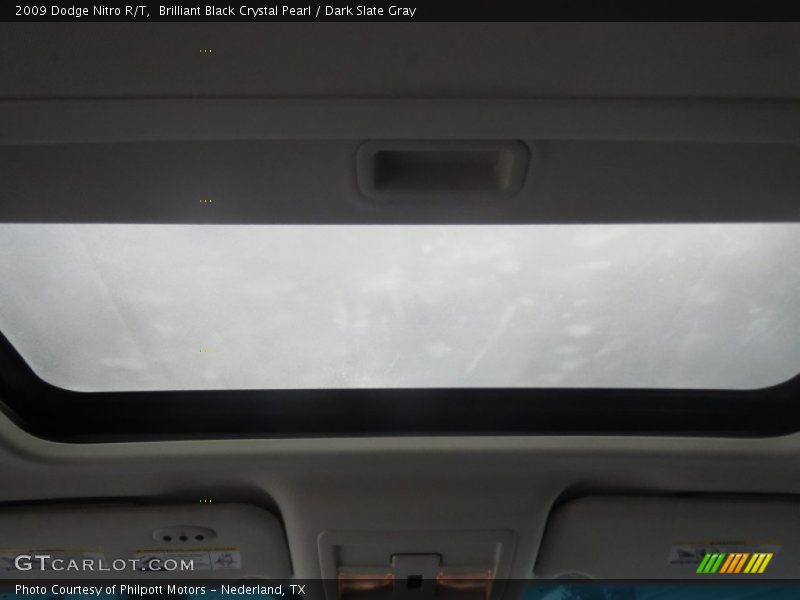 Brilliant Black Crystal Pearl / Dark Slate Gray 2009 Dodge Nitro R/T