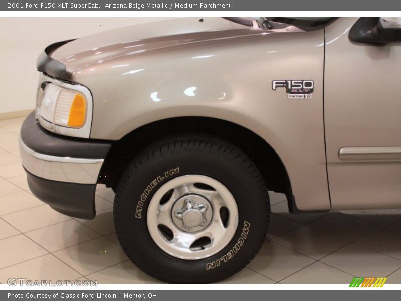 Arizona Beige Metallic / Medium Parchment 2001 Ford F150 XLT SuperCab