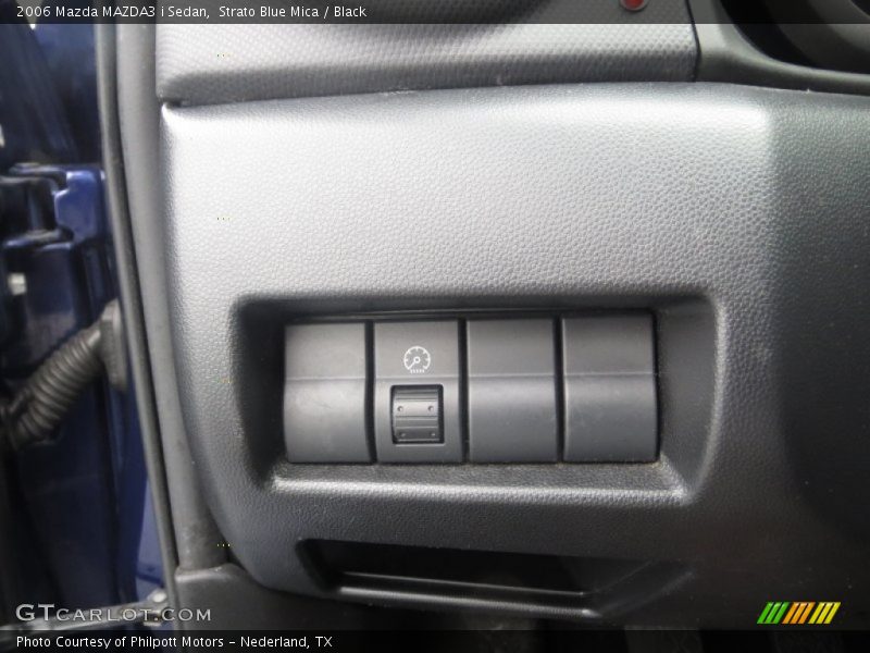 Strato Blue Mica / Black 2006 Mazda MAZDA3 i Sedan