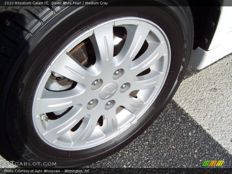 Dover White Pearl / Medium Gray 2010 Mitsubishi Galant FE