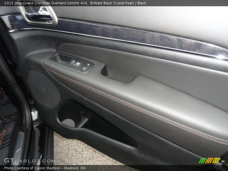 Brilliant Black Crystal Pearl / Black 2013 Jeep Grand Cherokee Overland Summit 4x4