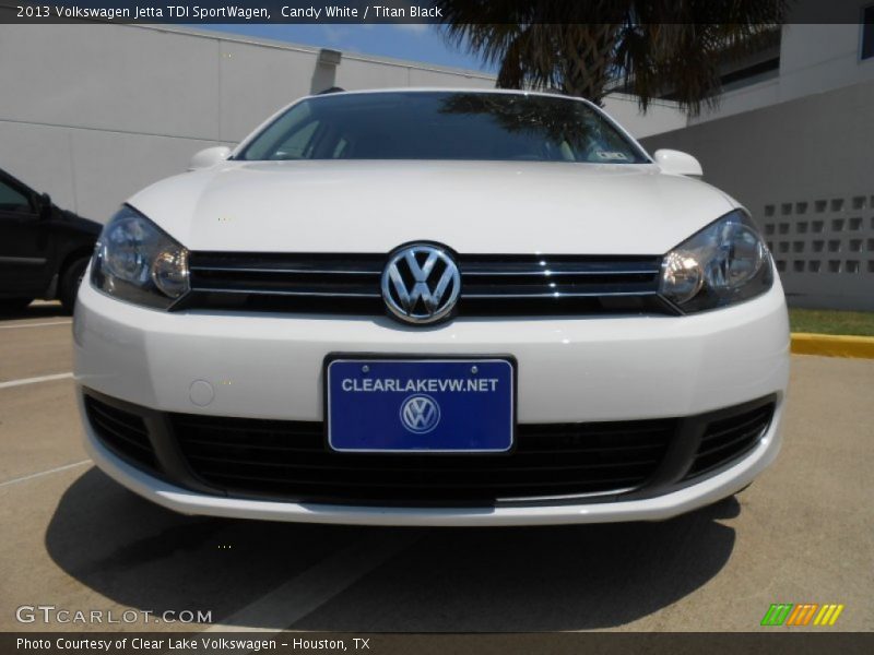 Candy White / Titan Black 2013 Volkswagen Jetta TDI SportWagen