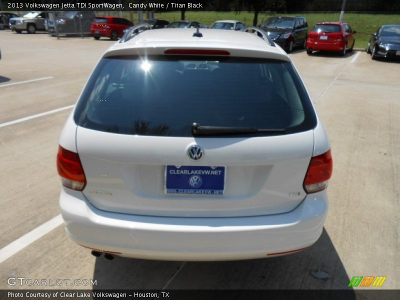 Candy White / Titan Black 2013 Volkswagen Jetta TDI SportWagen