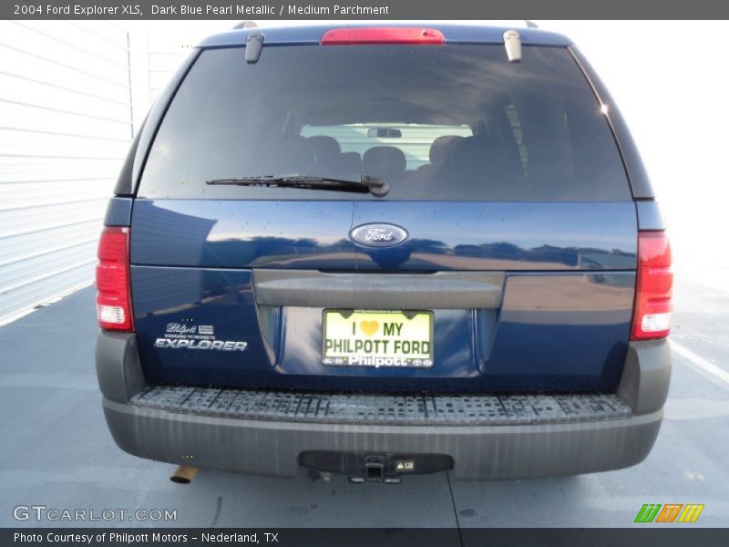 Dark Blue Pearl Metallic / Medium Parchment 2004 Ford Explorer XLS