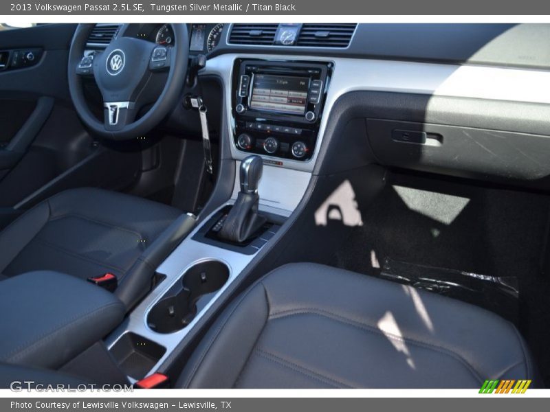Tungsten Silver Metallic / Titan Black 2013 Volkswagen Passat 2.5L SE