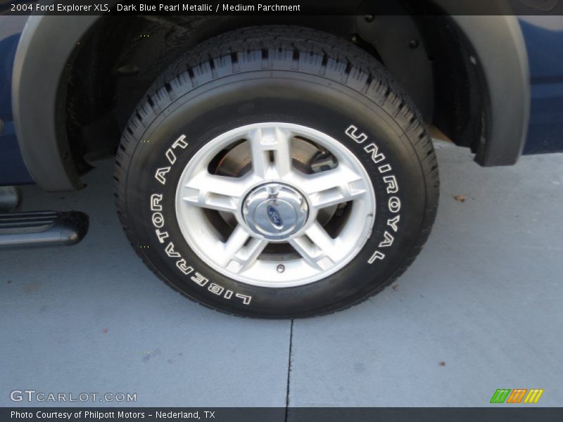 Dark Blue Pearl Metallic / Medium Parchment 2004 Ford Explorer XLS