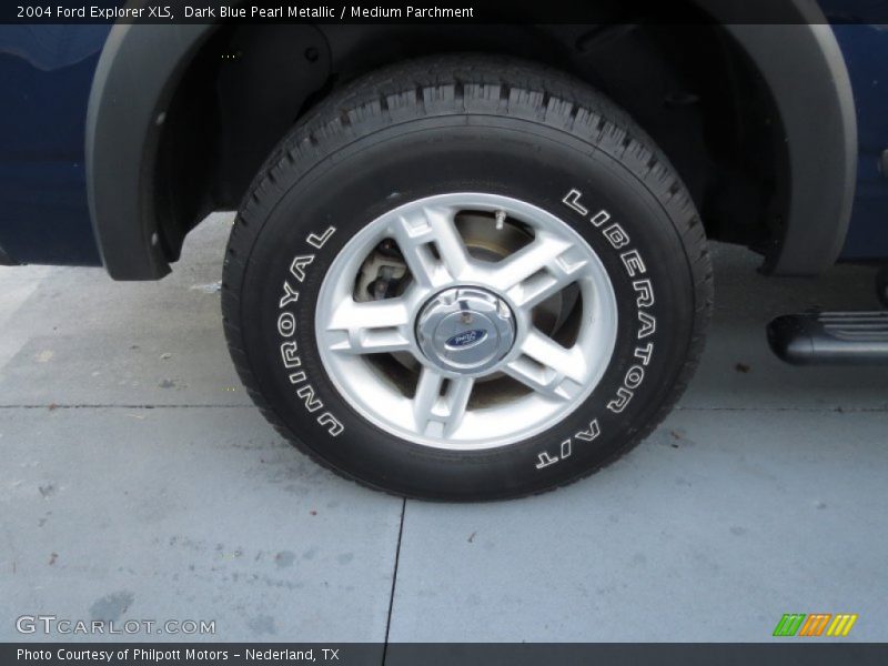 Dark Blue Pearl Metallic / Medium Parchment 2004 Ford Explorer XLS