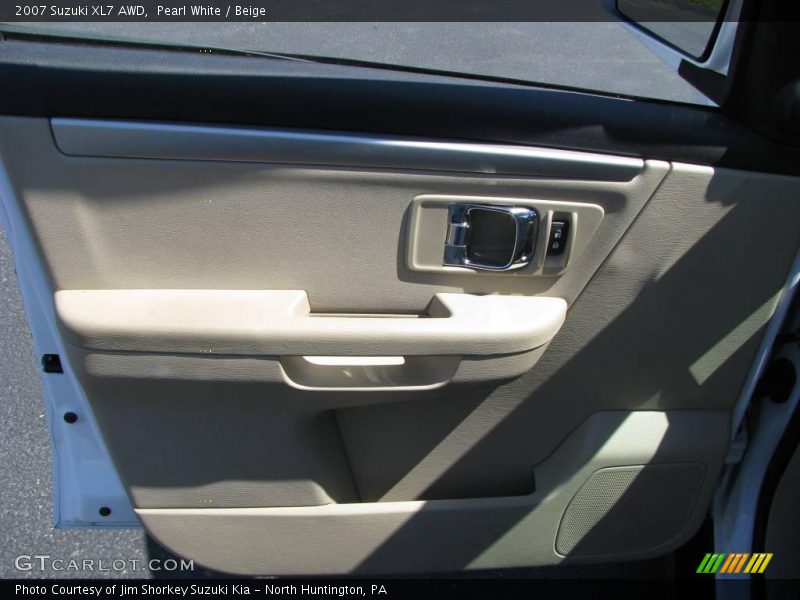 Pearl White / Beige 2007 Suzuki XL7 AWD