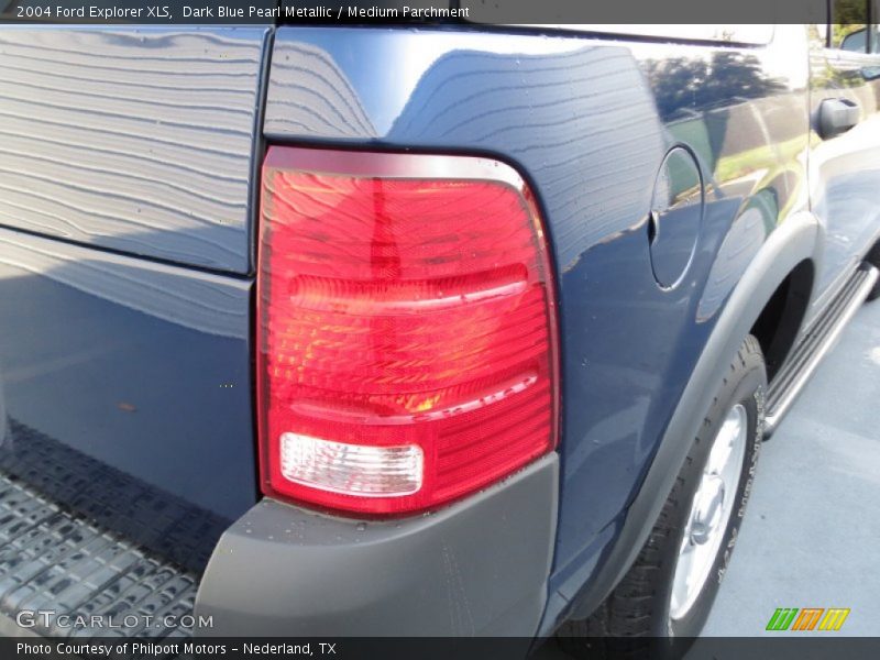 Dark Blue Pearl Metallic / Medium Parchment 2004 Ford Explorer XLS