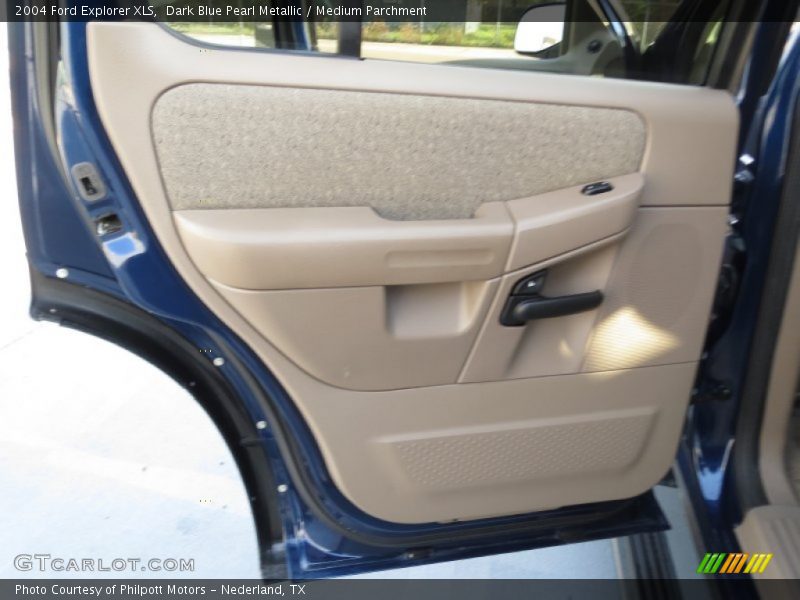 Dark Blue Pearl Metallic / Medium Parchment 2004 Ford Explorer XLS