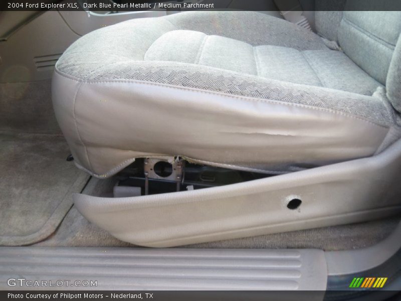 Dark Blue Pearl Metallic / Medium Parchment 2004 Ford Explorer XLS
