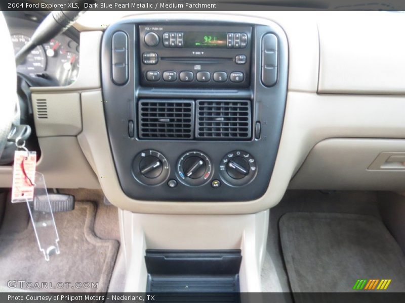 Dark Blue Pearl Metallic / Medium Parchment 2004 Ford Explorer XLS