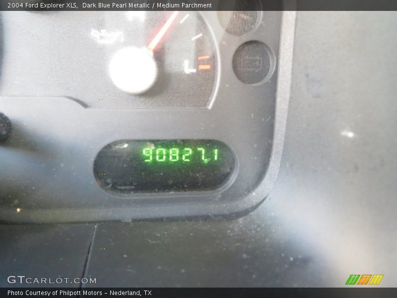 Dark Blue Pearl Metallic / Medium Parchment 2004 Ford Explorer XLS