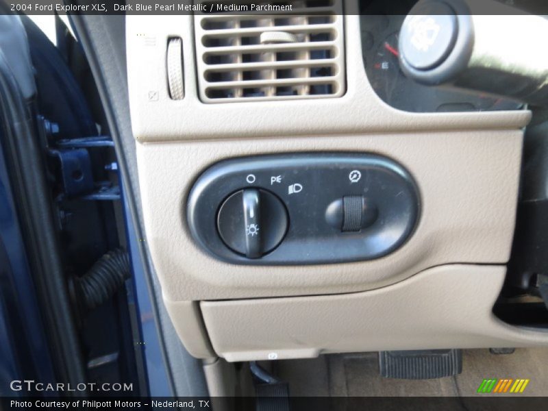 Dark Blue Pearl Metallic / Medium Parchment 2004 Ford Explorer XLS