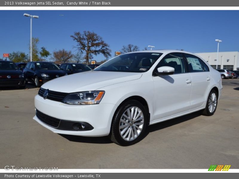 Candy White / Titan Black 2013 Volkswagen Jetta SEL Sedan