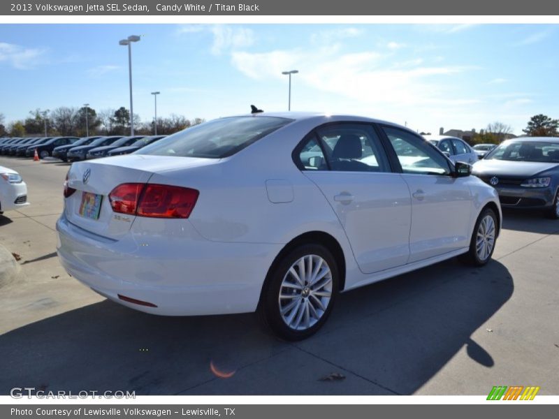 Candy White / Titan Black 2013 Volkswagen Jetta SEL Sedan