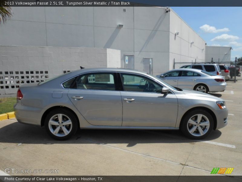 Tungsten Silver Metallic / Titan Black 2013 Volkswagen Passat 2.5L SE
