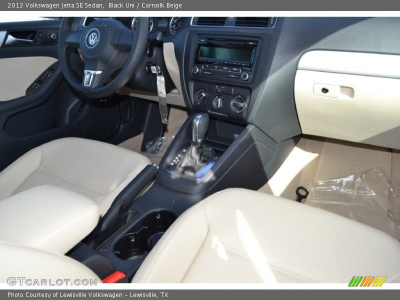Black Uni / Cornsilk Beige 2013 Volkswagen Jetta SE Sedan