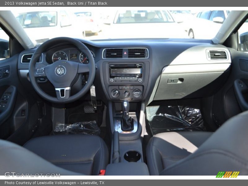 Black Uni / Titan Black 2013 Volkswagen Jetta SE Sedan