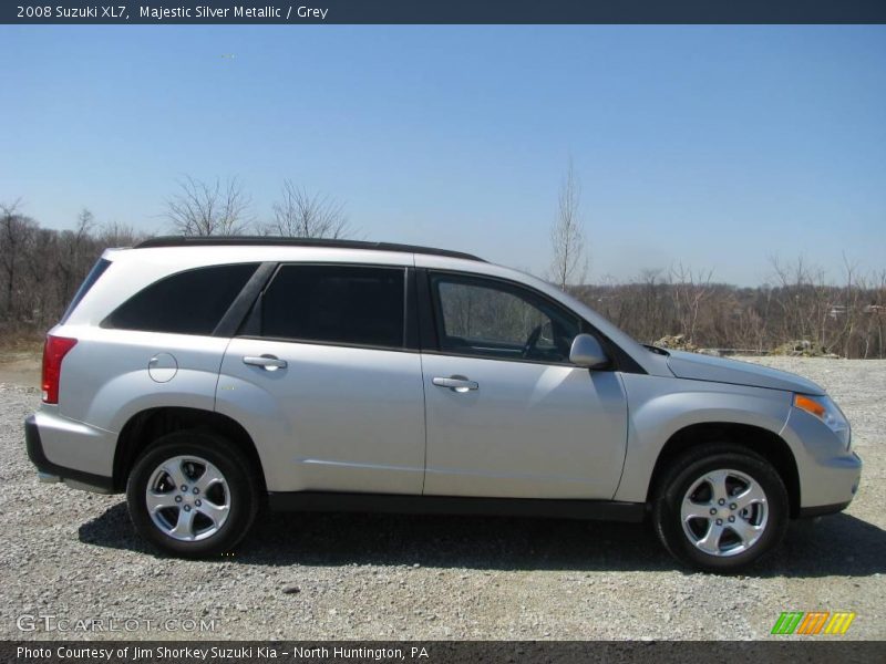 Majestic Silver Metallic / Grey 2008 Suzuki XL7