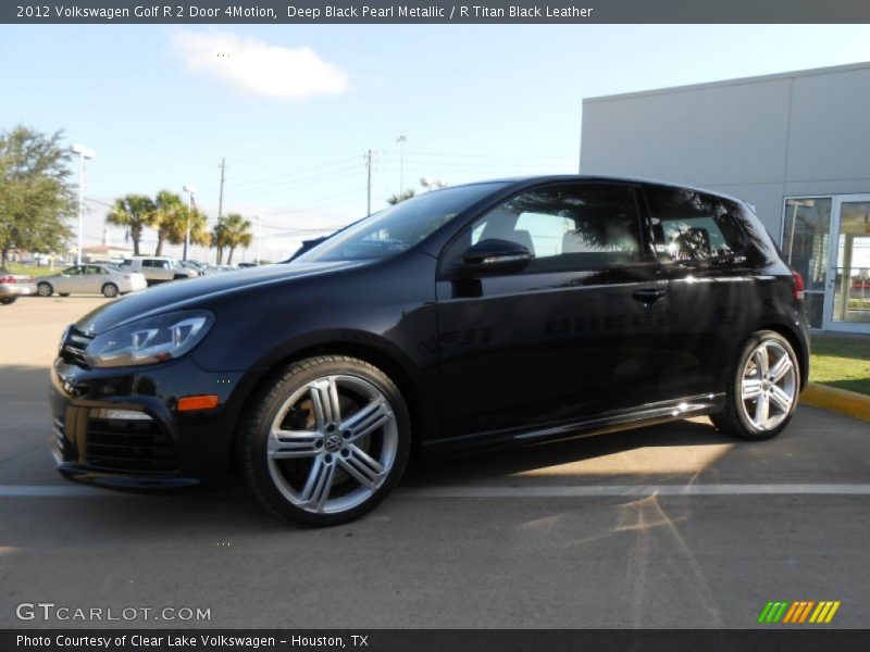 Deep Black Pearl Metallic / R Titan Black Leather 2012 Volkswagen Golf R 2 Door 4Motion