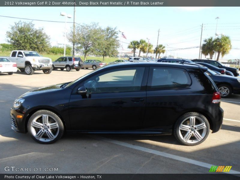 Deep Black Pearl Metallic / R Titan Black Leather 2012 Volkswagen Golf R 2 Door 4Motion