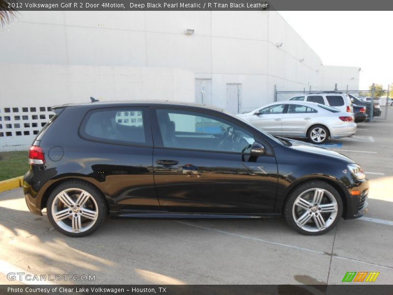 Deep Black Pearl Metallic / R Titan Black Leather 2012 Volkswagen Golf R 2 Door 4Motion
