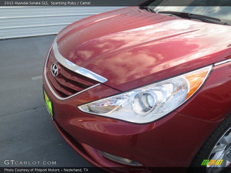 Sparkling Ruby / Camel 2013 Hyundai Sonata GLS