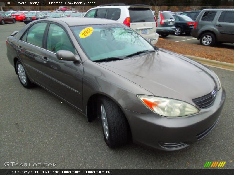 Phantom Gray Pearl / Stone 2002 Toyota Camry XLE