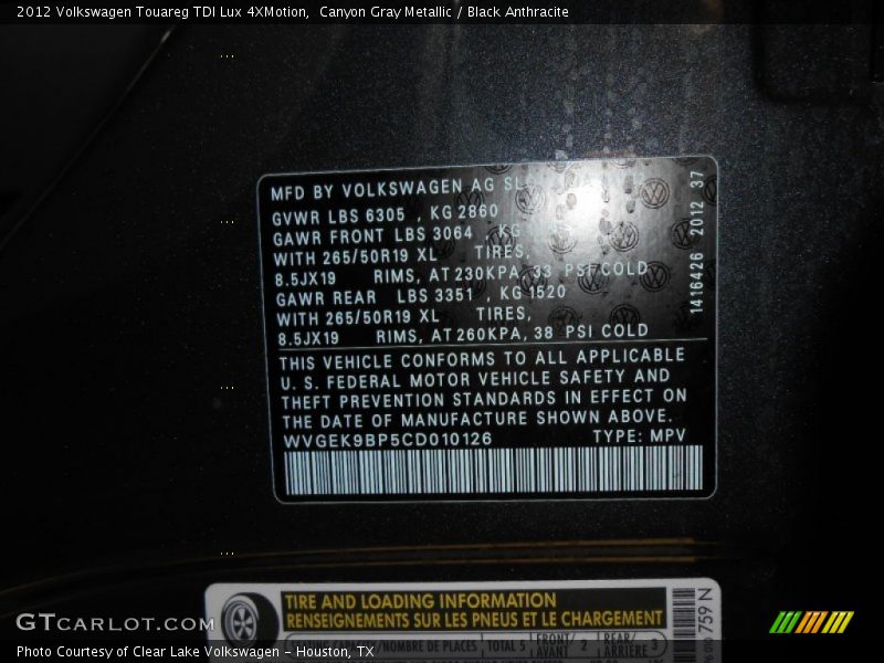 Canyon Gray Metallic / Black Anthracite 2012 Volkswagen Touareg TDI Lux 4XMotion