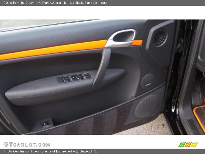 Door Panel of 2010 Cayenne S Transsyberia
