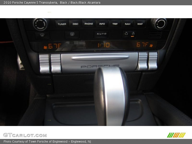 Controls of 2010 Cayenne S Transsyberia