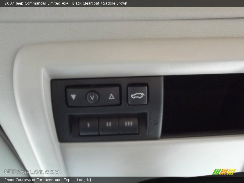 Black Clearcoat / Saddle Brown 2007 Jeep Commander Limited 4x4