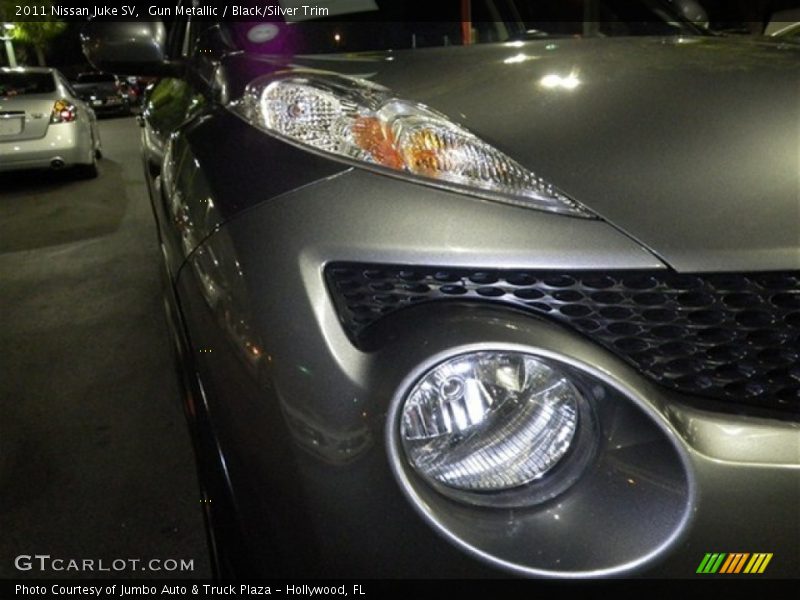 Gun Metallic / Black/Silver Trim 2011 Nissan Juke SV