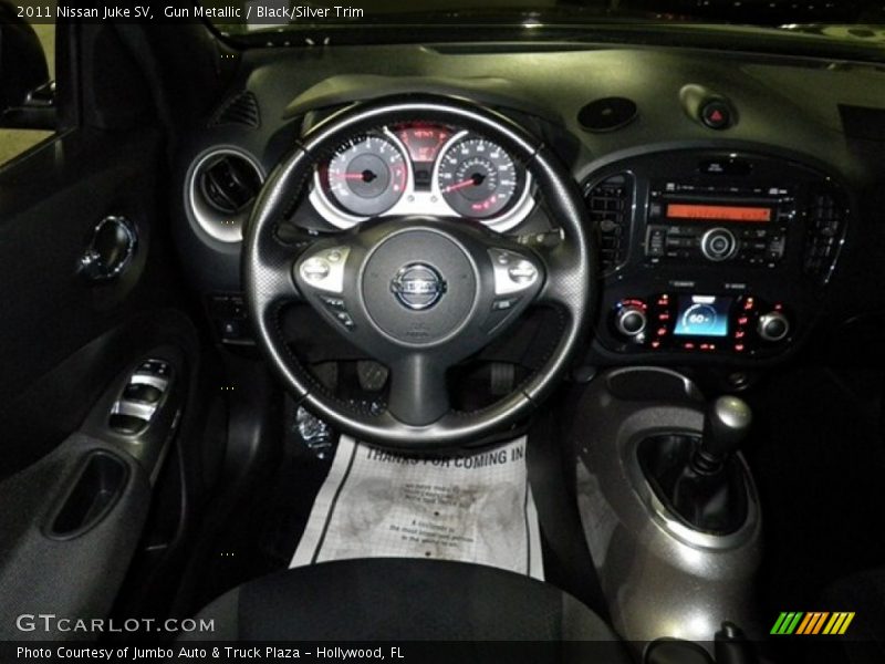 Gun Metallic / Black/Silver Trim 2011 Nissan Juke SV