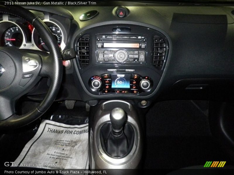 Gun Metallic / Black/Silver Trim 2011 Nissan Juke SV