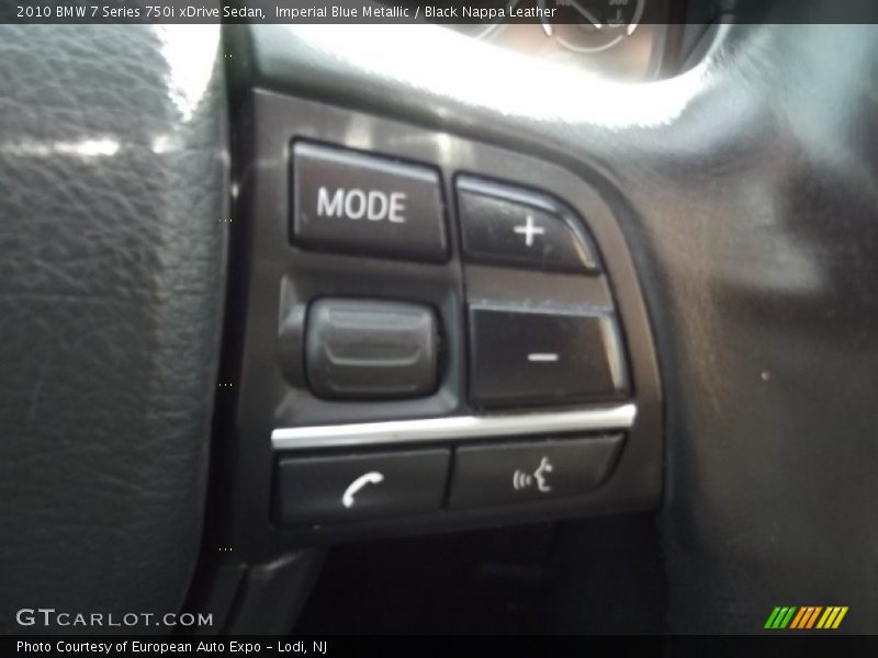 Controls of 2010 7 Series 750i xDrive Sedan