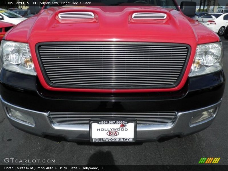 Bright Red / Black 2005 Ford F150 XLT SuperCrew