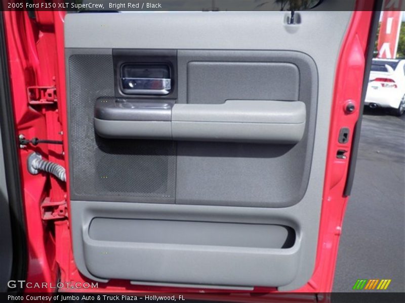Bright Red / Black 2005 Ford F150 XLT SuperCrew