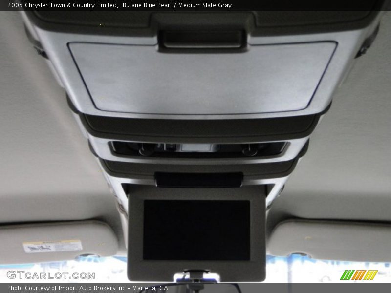 Butane Blue Pearl / Medium Slate Gray 2005 Chrysler Town & Country Limited