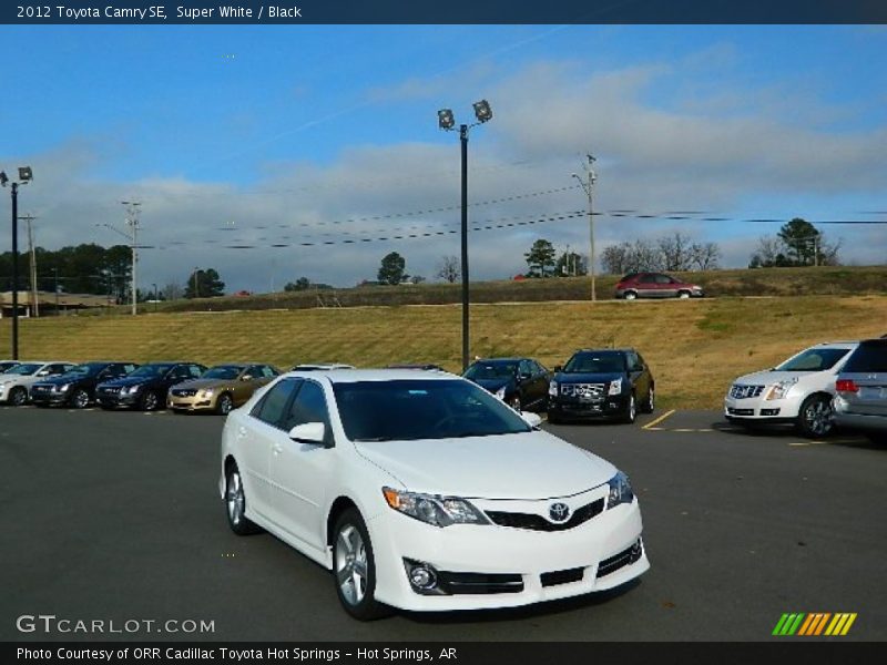 Super White / Black 2012 Toyota Camry SE