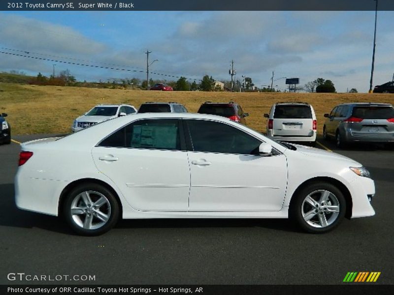 Super White / Black 2012 Toyota Camry SE
