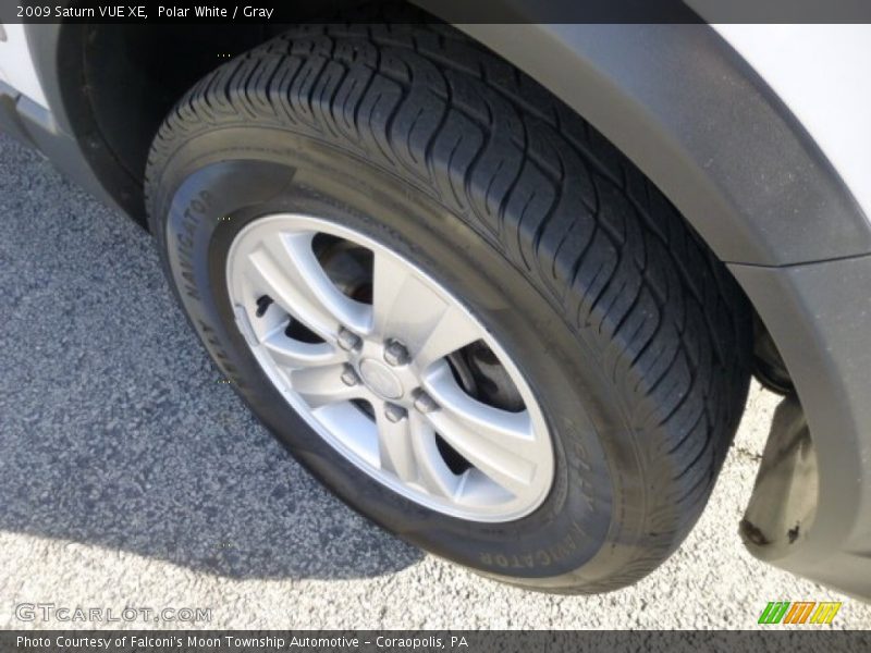 Polar White / Gray 2009 Saturn VUE XE