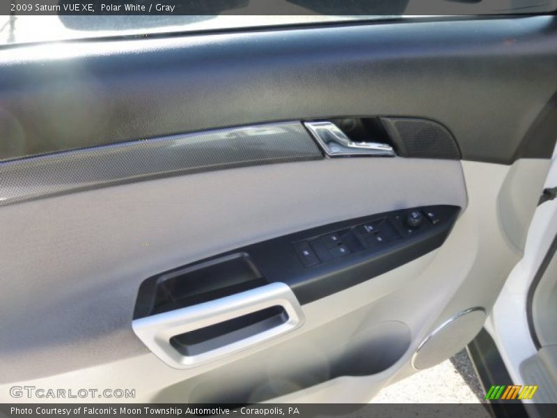 Polar White / Gray 2009 Saturn VUE XE