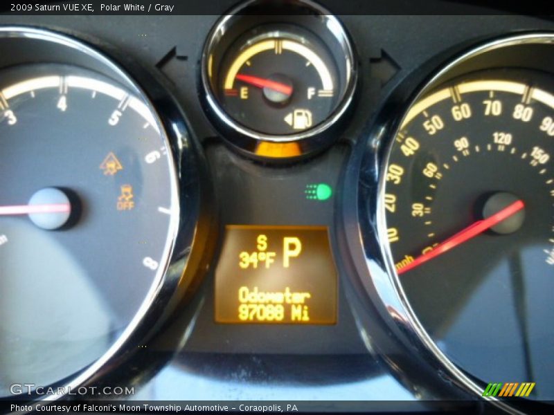 Polar White / Gray 2009 Saturn VUE XE