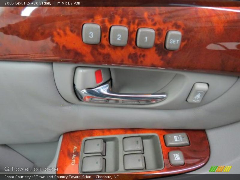 Controls of 2005 LS 430 Sedan